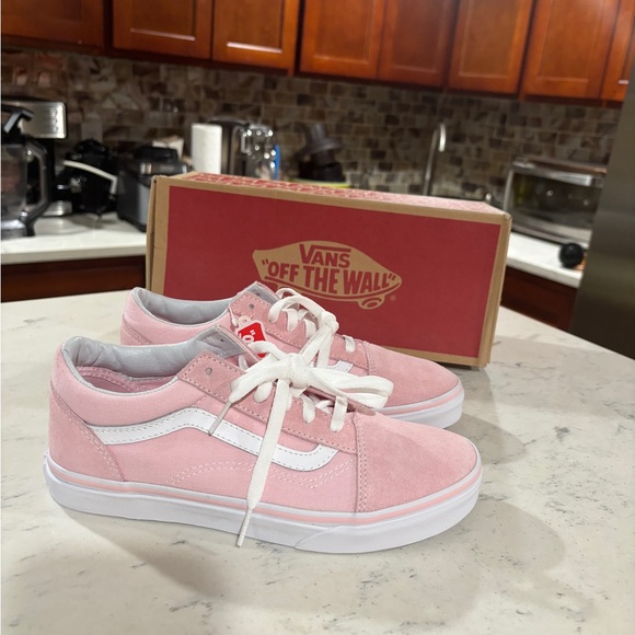 Vans Other - Brand New Vans Old Skool Suede Chalk Pink Shoe Big Kid Size 6Y